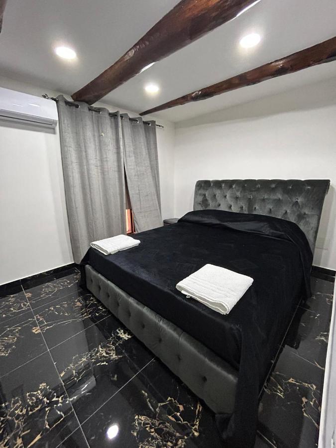 Giovanni Luxury Suites Nápoly Kültér fotó